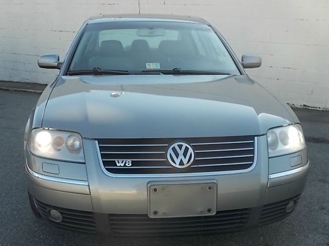 2003 Volkswagen Passat LS W/leather Seats