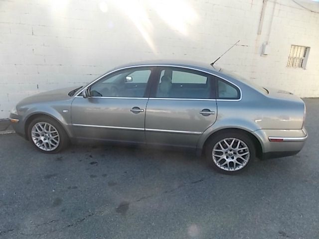 2003 Volkswagen Passat LS W/leather Seats