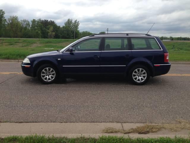 2003 Volkswagen Passat FWD 4dr Sport