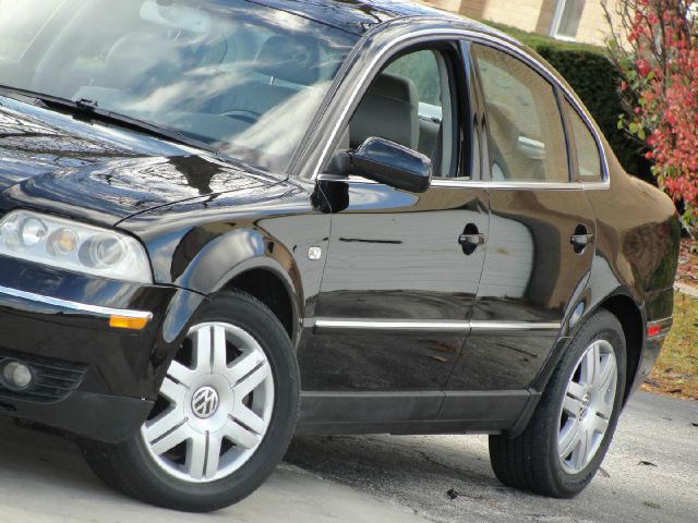 2003 Volkswagen Passat LS W/leather Seats