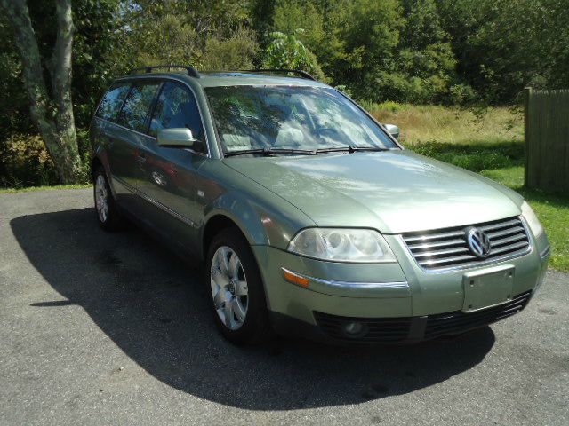 2003 Volkswagen Passat SE Crew Cab 4WD FFV