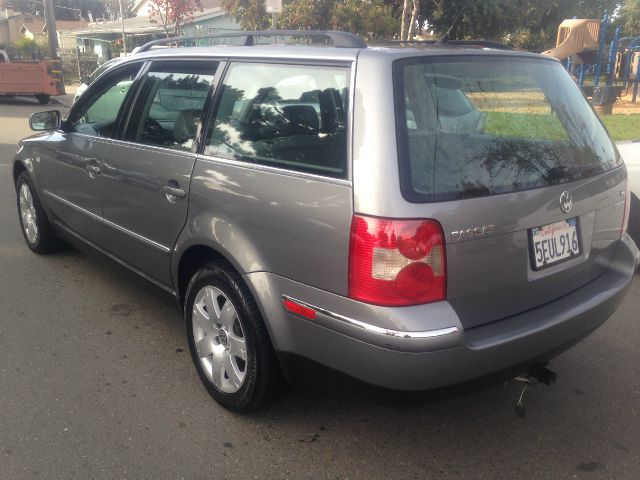 2003 Volkswagen Passat SE Crew Cab 4WD FFV