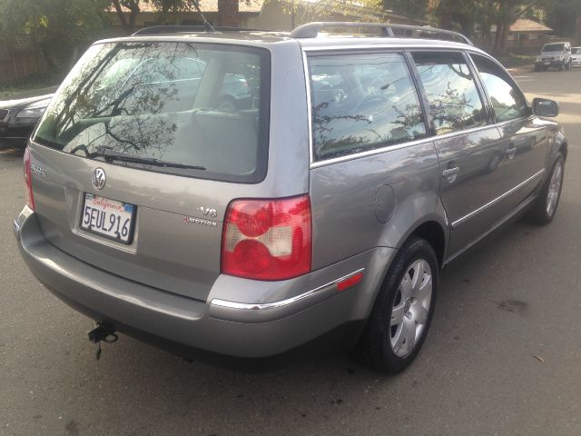 2003 Volkswagen Passat SE Crew Cab 4WD FFV