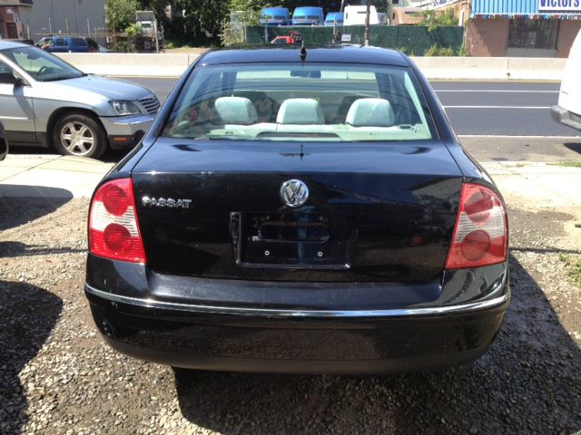 2003 Volkswagen Passat Unknown