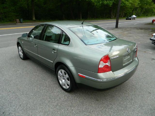 2003 Volkswagen Passat LS W/leather Seats