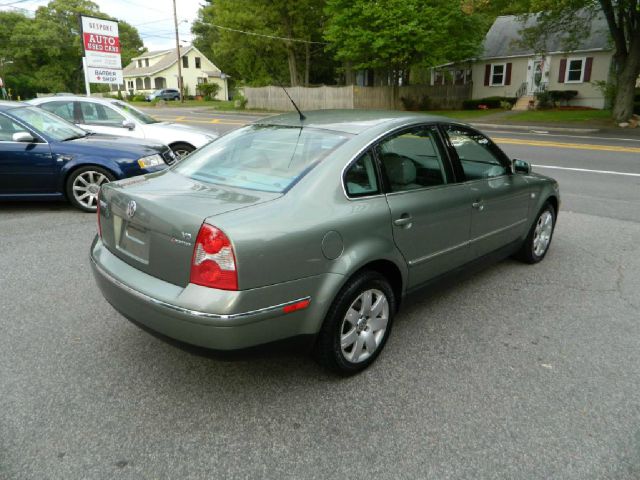 2003 Volkswagen Passat LS W/leather Seats