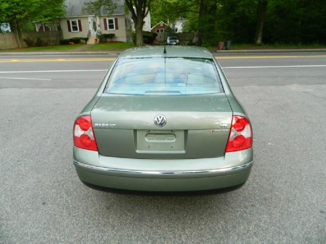 2003 Volkswagen Passat LS W/leather Seats