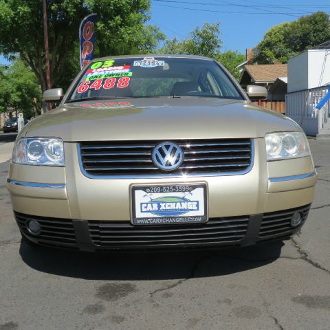 2003 Volkswagen Passat SE Crew Cab 4WD FFV