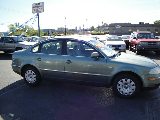 2003 Volkswagen Passat S Sedan