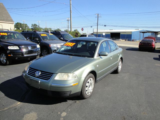 2003 Volkswagen Passat S Sedan