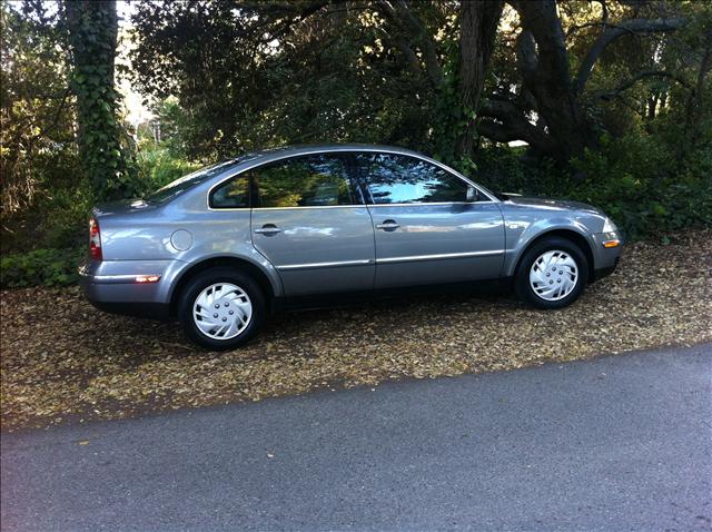 2003 Volkswagen Passat SE Crew Cab 4WD FFV