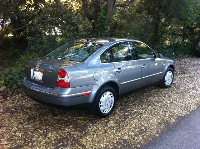 2003 Volkswagen Passat SE Crew Cab 4WD FFV