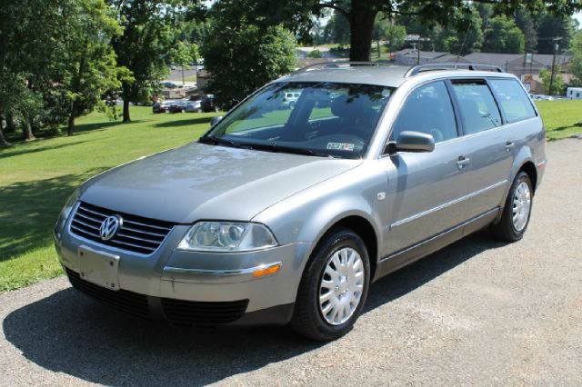 2003 Volkswagen Passat S Sedan