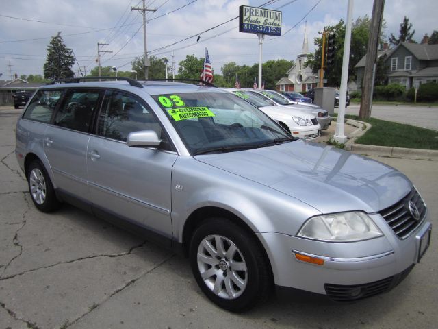 2003 Volkswagen Passat FWD 4dr Sport