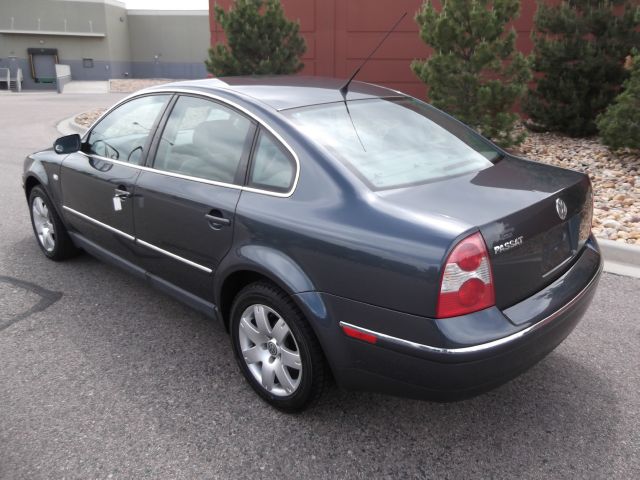 2003 Volkswagen Passat SE Crew Cab 4WD FFV