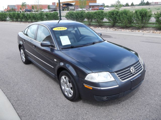 2003 Volkswagen Passat SE Crew Cab 4WD FFV