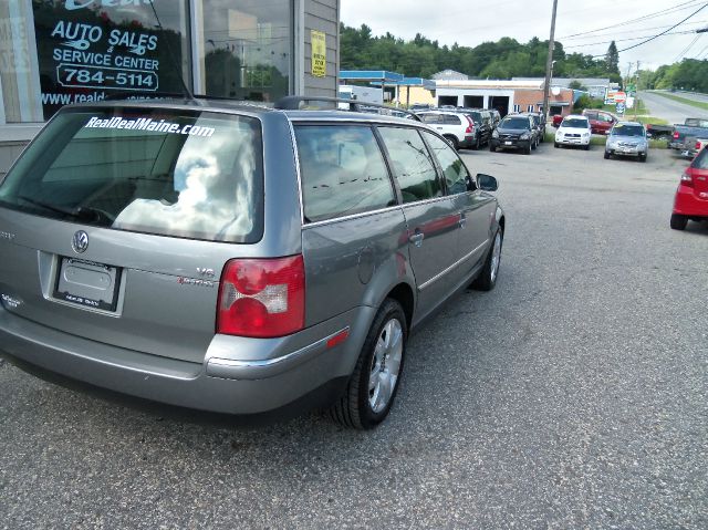 2003 Volkswagen Passat SE Crew Cab 4WD FFV