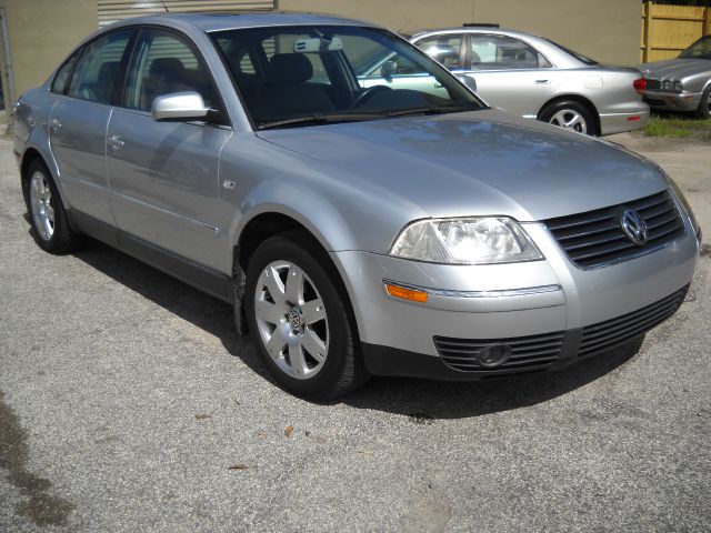 2003 Volkswagen Passat LS W/leather Seats