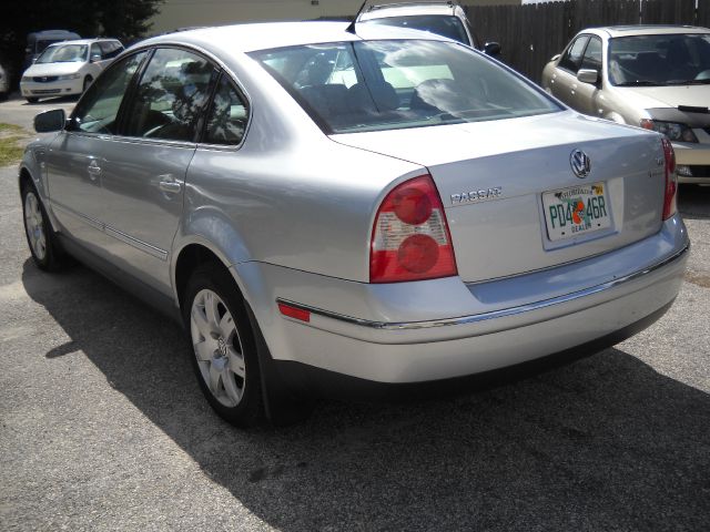 2003 Volkswagen Passat LS W/leather Seats