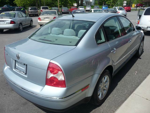 2004 Volkswagen Passat Unknown