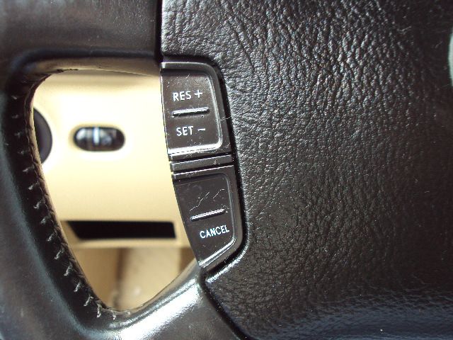 2004 Volkswagen Passat LS W/leather Seats