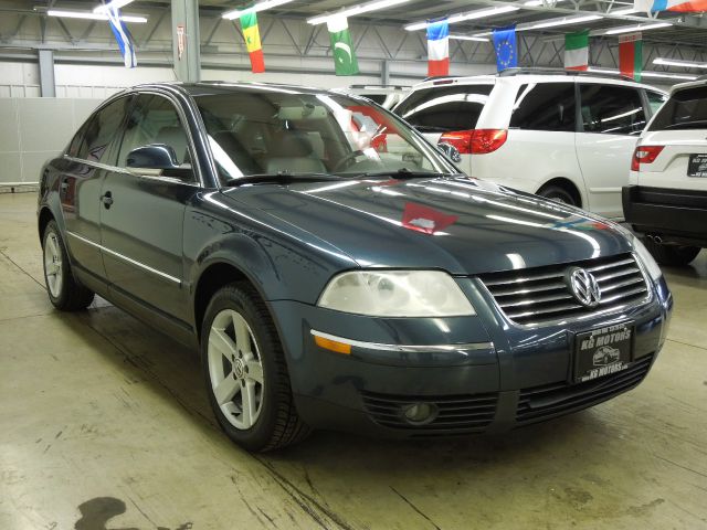 2004 Volkswagen Passat SE Crew Cab 4WD FFV