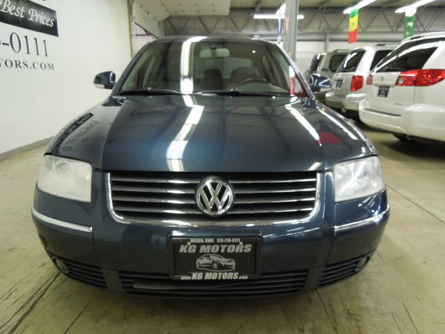 2004 Volkswagen Passat SE Crew Cab 4WD FFV