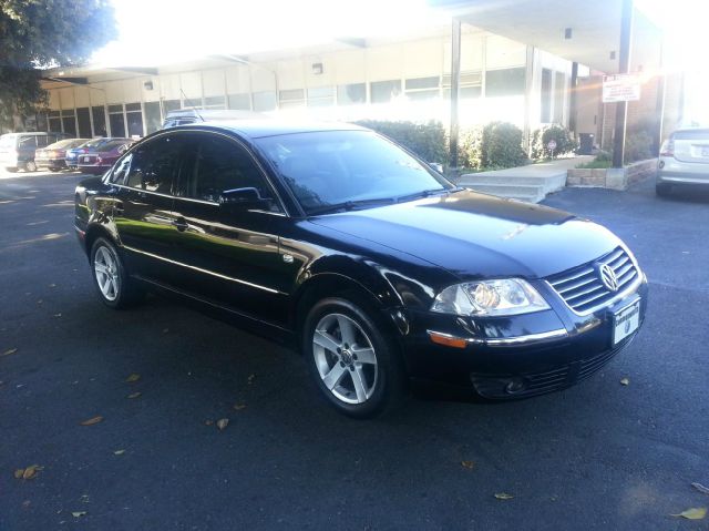 2004 Volkswagen Passat SE Crew Cab 4WD FFV