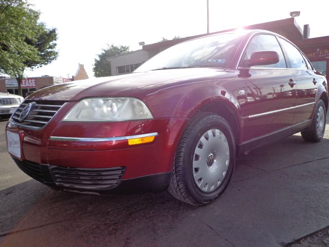 2004 Volkswagen Passat S Sedan