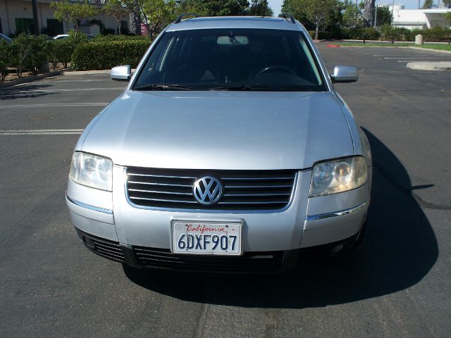 2004 Volkswagen Passat SE Crew Cab 4WD FFV