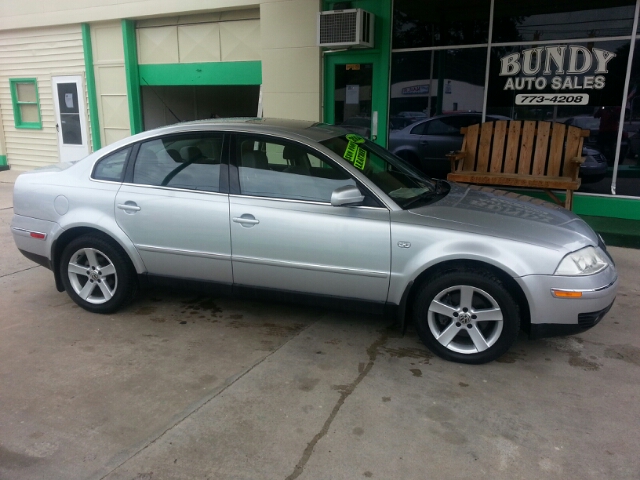 2004 Volkswagen Passat SE Crew Cab 4WD FFV