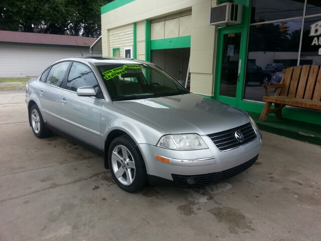 2004 Volkswagen Passat SE Crew Cab 4WD FFV