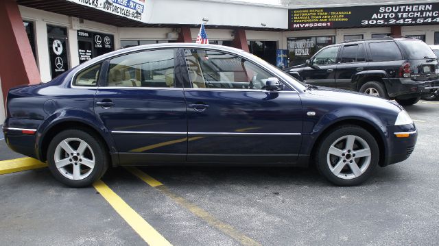 2004 Volkswagen Passat SE Crew Cab 4WD FFV