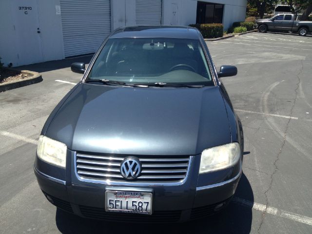 2004 Volkswagen Passat SE Crew Cab 4WD FFV