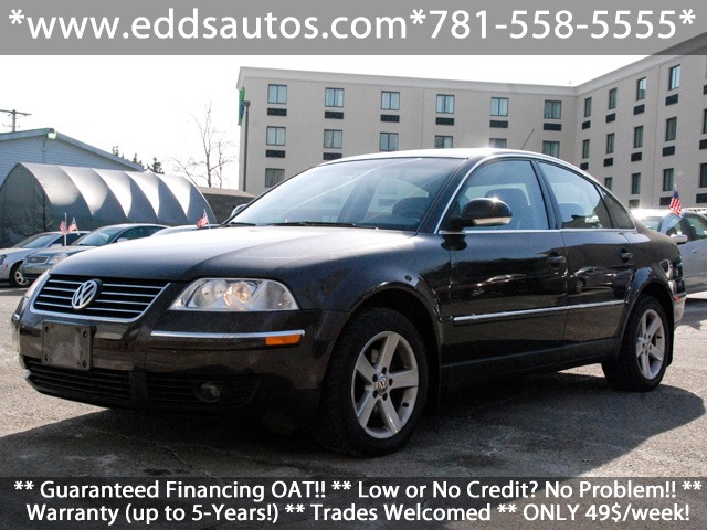 2004 Volkswagen Passat FWD 4dr Sport