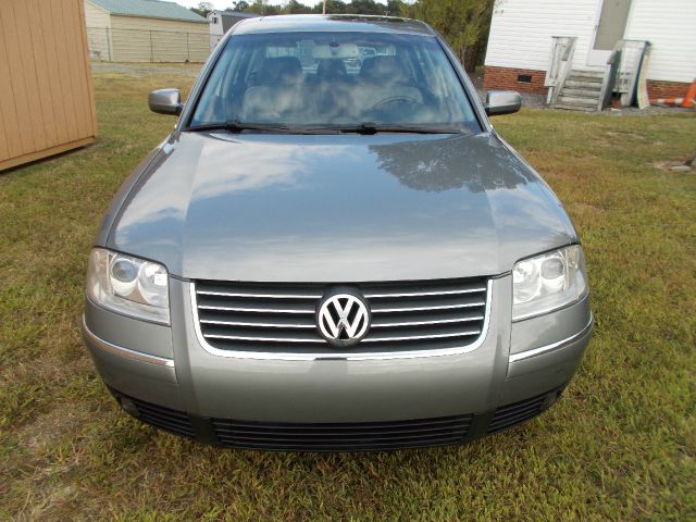 2004 Volkswagen Passat SE Crew Cab 4WD FFV