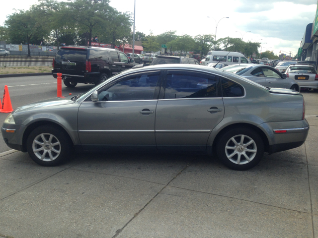 2004 Volkswagen Passat Unknown