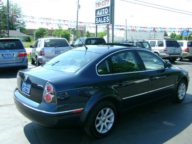 2004 Volkswagen Passat 4dr Sdn W/luxury Appearance