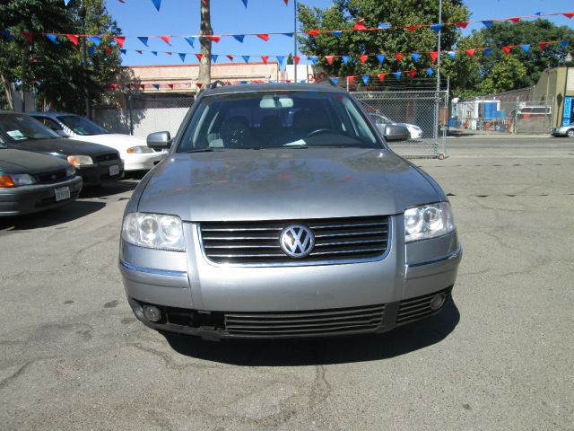 2004 Volkswagen Passat SE Crew Cab 4WD FFV