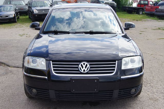 2004 Volkswagen Passat SE Crew Cab 4WD FFV