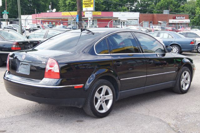 2004 Volkswagen Passat SE Crew Cab 4WD FFV