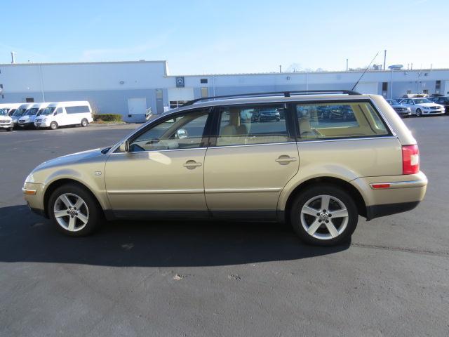 2004 Volkswagen Passat SE Crew Cab 4WD FFV