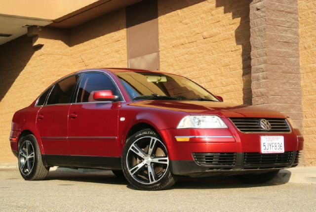 2004 Volkswagen Passat S Sedan