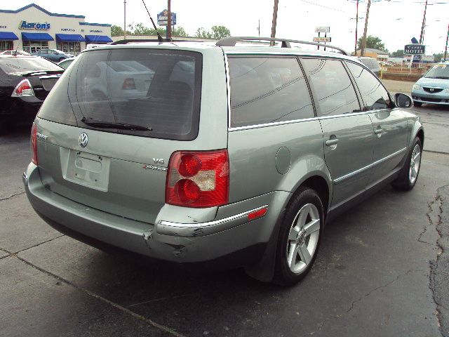 2004 Volkswagen Passat SE Crew Cab 4WD FFV