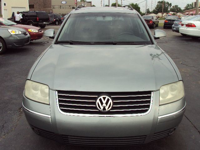 2004 Volkswagen Passat SE Crew Cab 4WD FFV