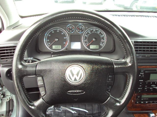 2004 Volkswagen Passat SE Crew Cab 4WD FFV