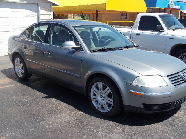 2005 Volkswagen Passat 4dr 112 WB AWD