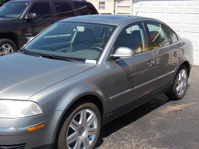 2005 Volkswagen Passat 4dr 112 WB AWD