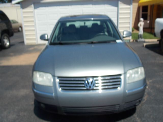 2005 Volkswagen Passat 4dr 112 WB AWD