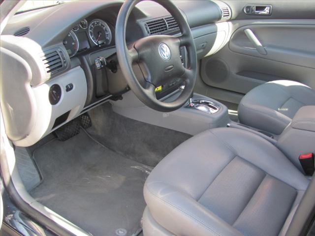 2005 Volkswagen Passat Touring W/sirius